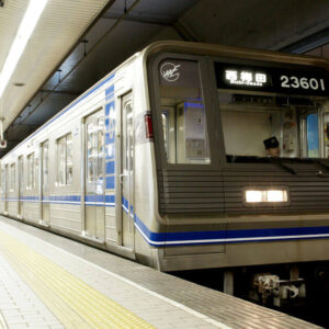 やはり撮り鉄は腐っていた！大阪メトロの23系試運転で罵声＆ホームドアを蹴り飛ばす愚行…