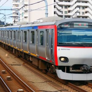 やはり撮り鉄は障害者の集まりだった！朝ラッシュ時の相鉄線を線路内侵入で運転見合わせにしてしまう…